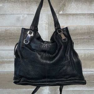 VINCE CAMUTO PEBBLE LEATHER SHOULDER BAG-black